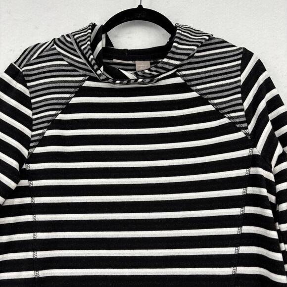 Chico's Zenergy Hooded Tunic Top Size 8/10 Black White Stripe Stretch Knit - Picture 2 of 10
